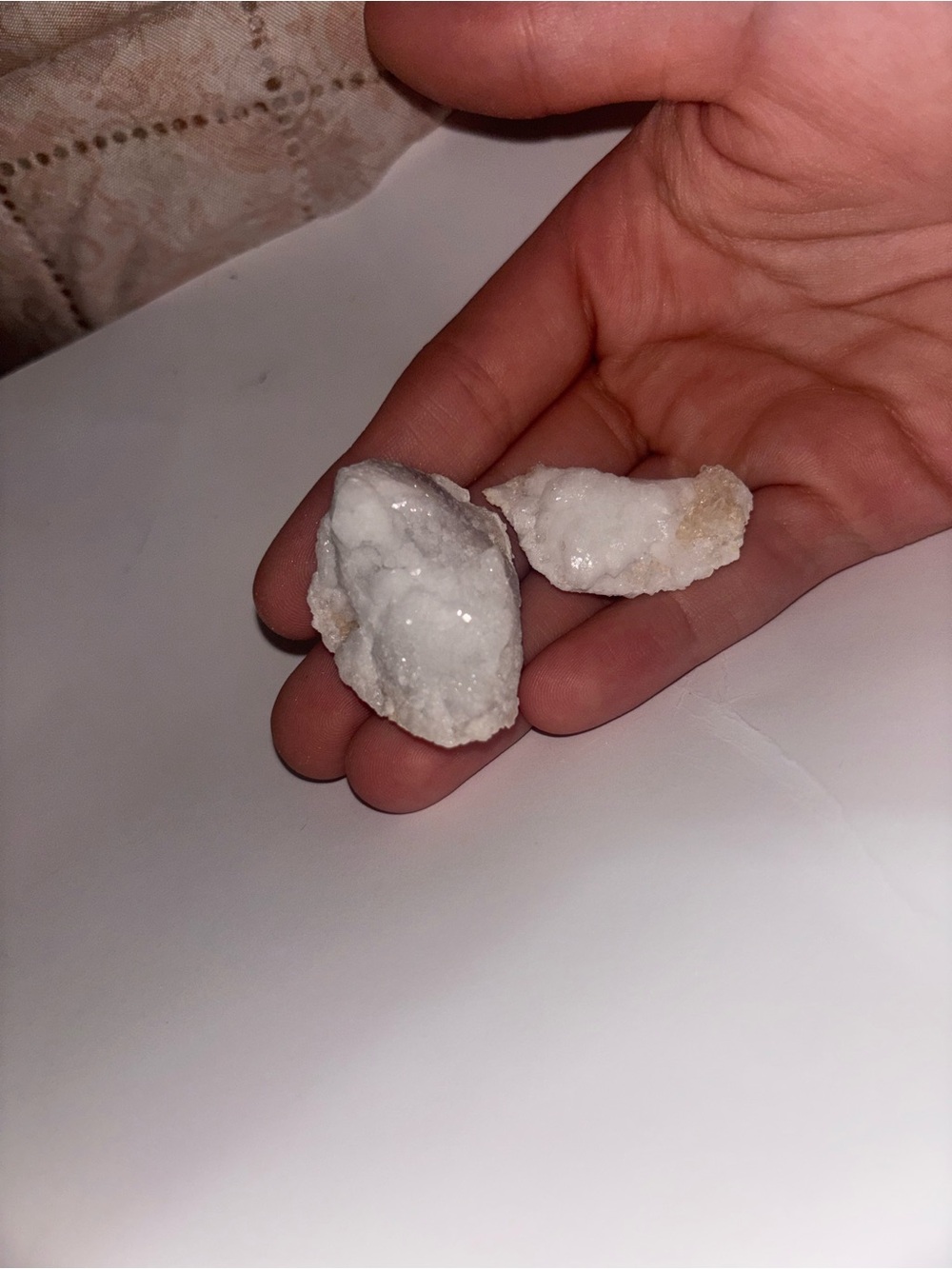 Quartz geode fragments